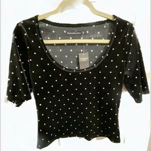Abercrombie velvet cropped polka dot tee